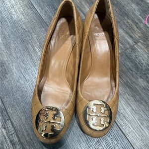 Tory Burch patent leather pumps size 9